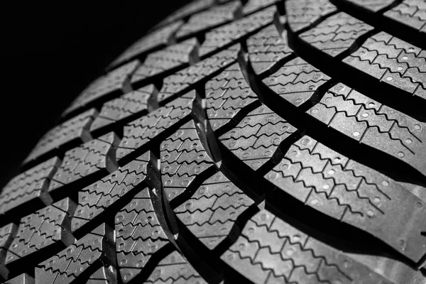 Perfil de pneu carro de perto — Fotografia de Stock