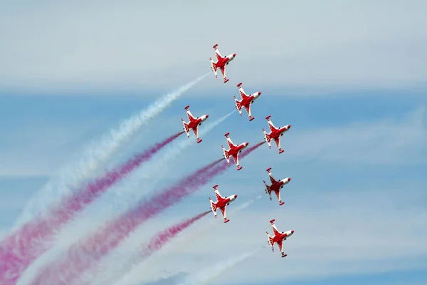 Turco Estrelas equipe de show aéreo — Fotografia de Stock