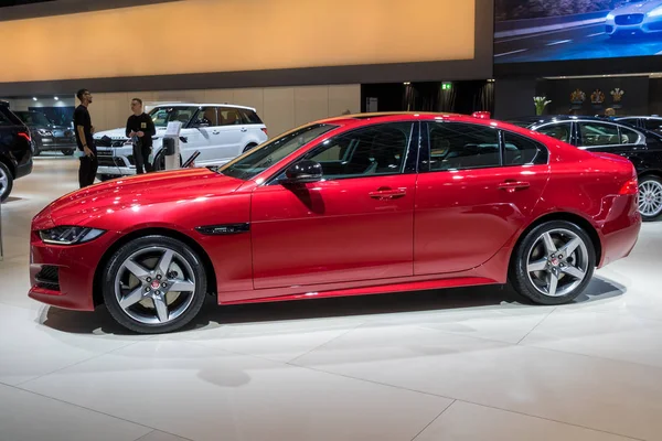 Brüksel Jan 2018 Jaguar Kompakt Çift Araba Brüksel Otomobil Fuarı — Stok fotoğraf