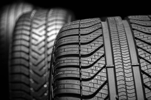 Row Car Tires Profile Close Black Background — Stock Photo, Image