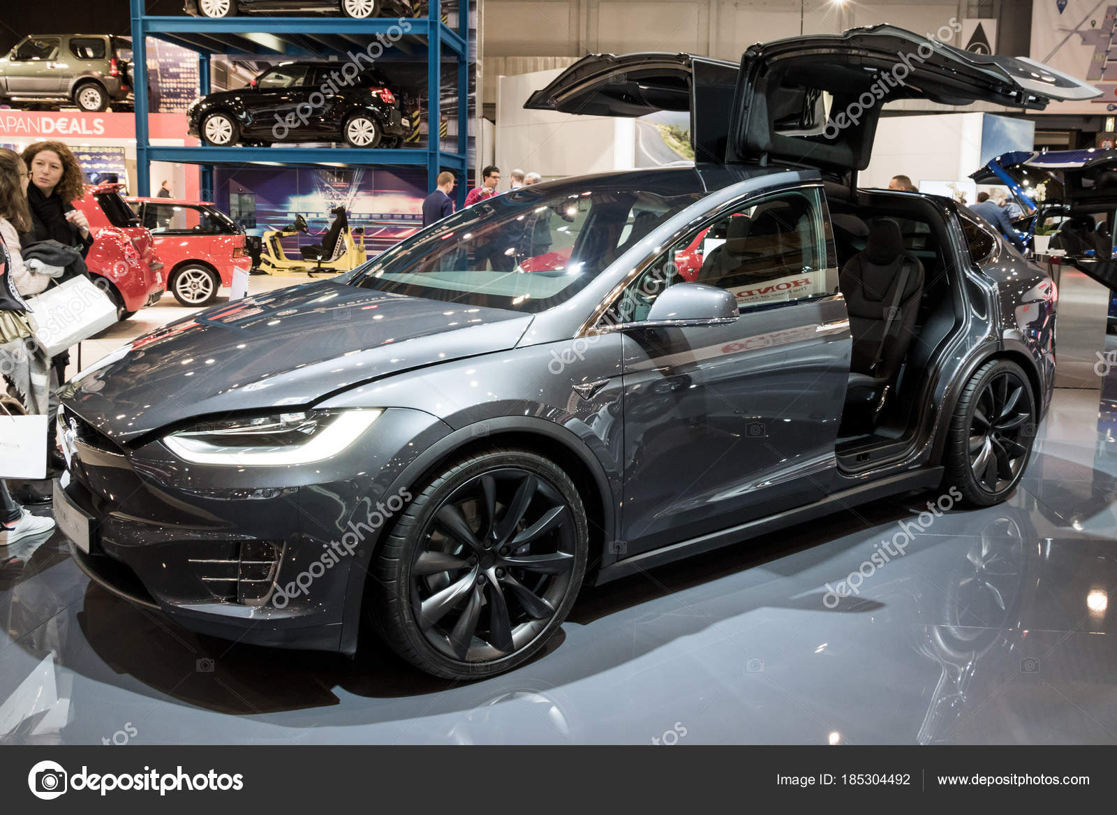 Voiture Tesla Model X Suv Photo éditoriale Foto Vdw