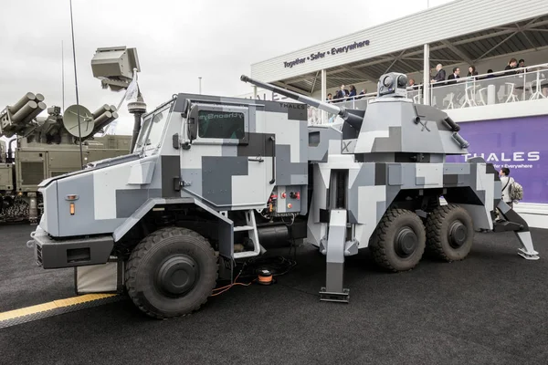 Thales RAPIDFire 40mm Multi-Role Ground-Based Gun System — Stock Photo, Image