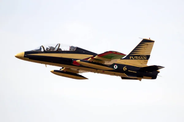 UAE Aerobatic Team Al Fursan airshow — Stock Photo, Image