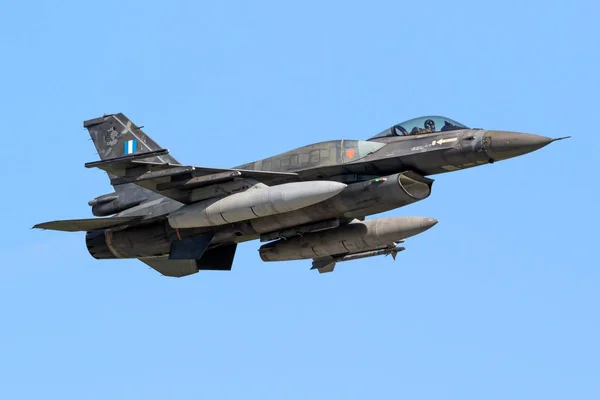 Hellenic Air Force f-16 myśliwca odrzutowego samolotu — Zdjęcie stockowe