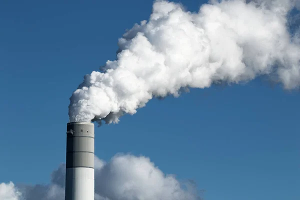 Luftverschmutzung Schornstein — Stockfoto