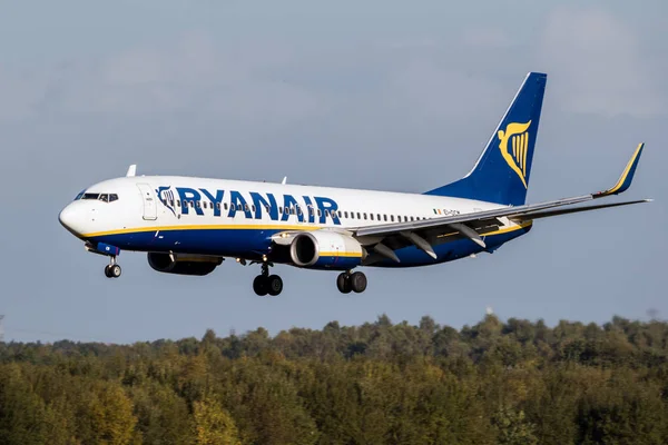 Avión Ryanair Boeing 737 —  Fotos de Stock