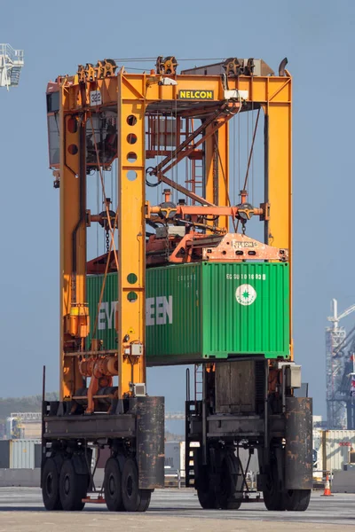 Porto de transporte estratégico de rotterdam — Fotografia de Stock