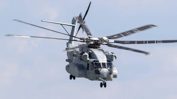 Новый "Сорский" CH-53K King Star на тяжелом транспортном вертолете — стоковое фото