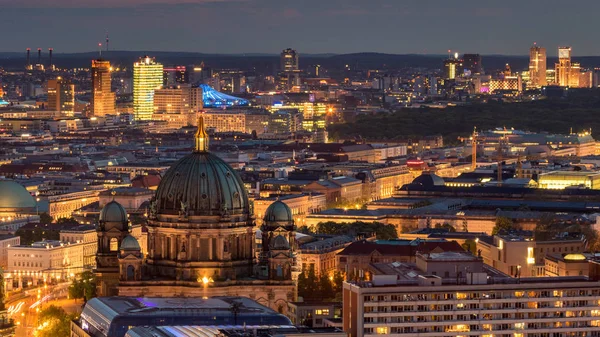 Nightscape Berlin city Duitsland — Stockfoto
