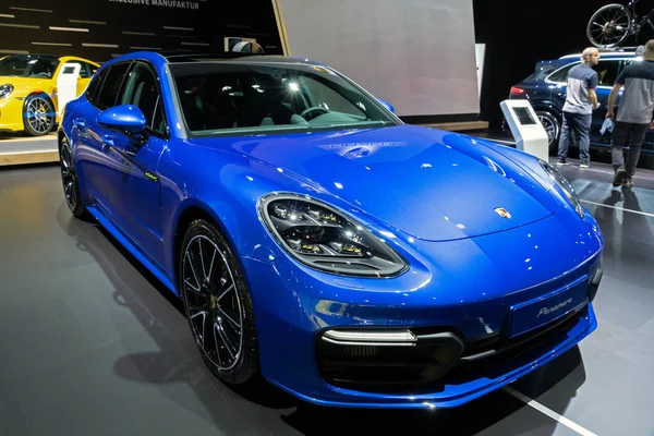 Porsche Panamera spor arabası — Stok fotoğraf