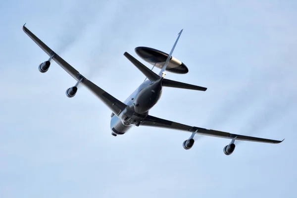 Nato boeing e-3 Wache awacs Radarflugzeug — Stockfoto