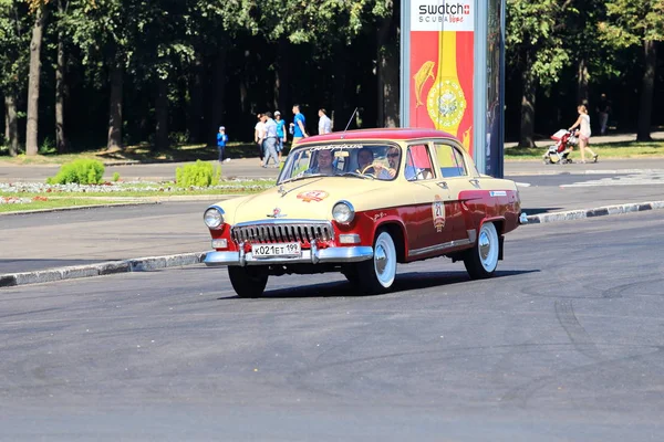 Jul 2014 Gum Autoralli Gorkyclassic Dies Ist Die Größte Oldtimer — Stockfoto