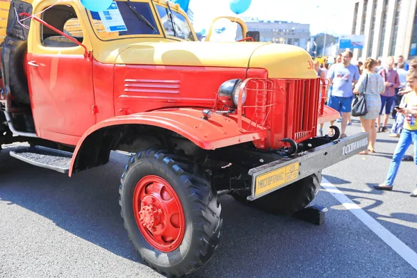 Moscow Sakharov Avenue Agosto 2015 Exposição Anual Ônibus Cidade Velha — Fotografia de Stock