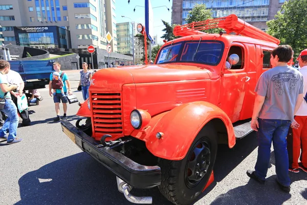 Moscú Avenida Sajarov Agosto 2015 Exposición Anual Autobuses Urbanos Antiguos — Foto de Stock