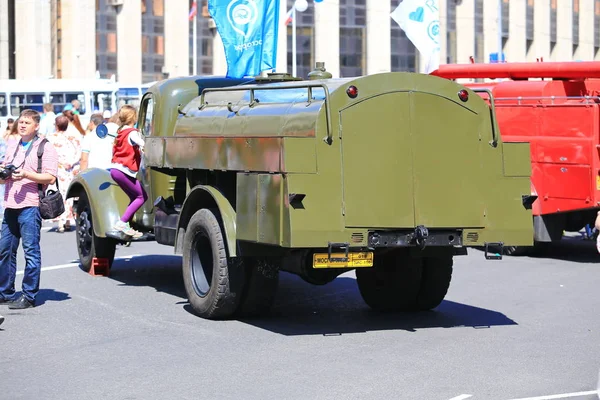 Moskau Sacharow Allee August 2015 Jährliche Ausstellung Alter Stadtbusse Autos — Stockfoto