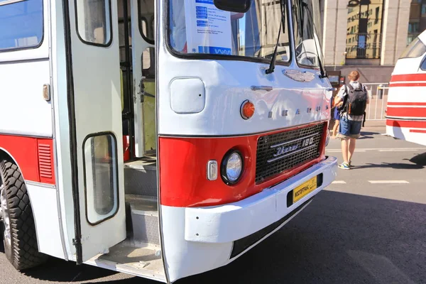 Moscow Sakharov Avenue Agosto 2015 Mostra Annuale Autobus Della Città — Foto Stock