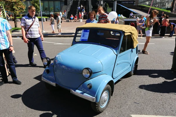 Moscou Avenue Sakharov Août 2015 Exposition Annuelle Autobus Voitures Autres — Photo