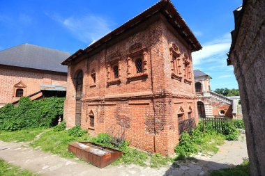 Rusya, Moskova, Krutitskaya, 13 ev. Krutitskoye Podvorye tarihi anıt, XIII yüzyıl önce bir manastır ve sonra Sarsky ve Podonsky köşkü olarak kurdu. XVII. yüzyılın mimari bir anıt.