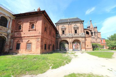Rusya, Moskova, Krutitskaya, 13 ev. Krutitskoye Podvorye tarihi anıt, XIII yüzyıl önce bir manastır ve sonra Sarsky ve Podonsky köşkü olarak kurdu. XVII. yüzyılın mimari bir anıt.