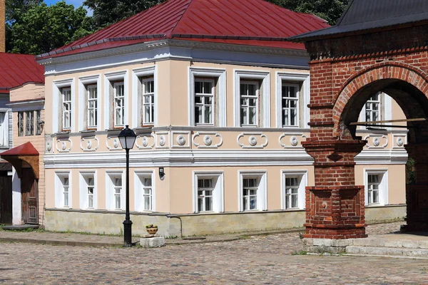 ロシア モスクワ Krutitskaya を家します Krutitskoye Podvorye 歴史的な記念碑 修道院 および Sarsky — ストック写真