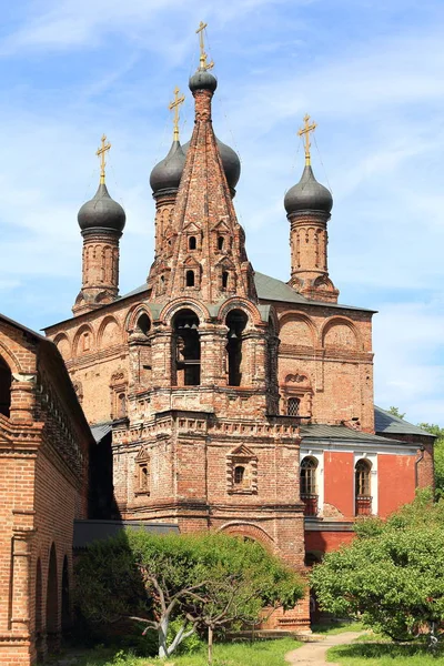 ロシア モスクワ Krutitskaya を家します Krutitskoye Podvorye 歴史的な記念碑 修道院 および Sarsky — ストック写真