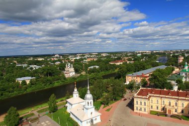 12 Haziran 2000. Eski Rus Vologda gerçek turist inci var. Şehrin çok sayıda kiliseler, farklı mimari tarzlarda inşa vardır. Kremlin Meydanı ve Vologda Kremlin. Vologda ahşap mimarisi. Sophia Cathedral.
