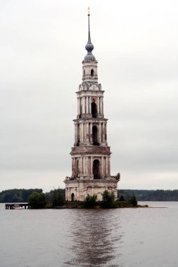 Kalyazin City, Rusya Federasyonu, Tver bölgesi. Kalyazinsky teslis Manastırı, 1434, St kurdu... Makarii. Kalyazin - küçük bir tüccar kasaba, yarı hidroelektrik santralleri inşaatı nedeniyle sular altında.