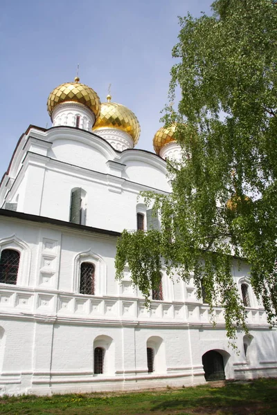 Maj 2008 September 2009 Kostroma Staden Ligger Pittoreska Floden Volga — Stockfoto