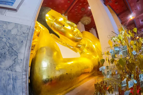 Grande Estátua Buda Ouro Wat Phra Non Chaksi Singburi Tailândia — Fotografia de Stock