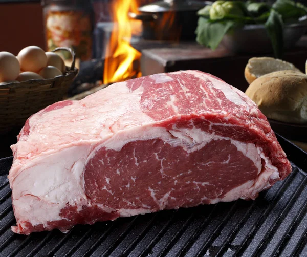 Carne de costela crua para bife — Fotografia de Stock