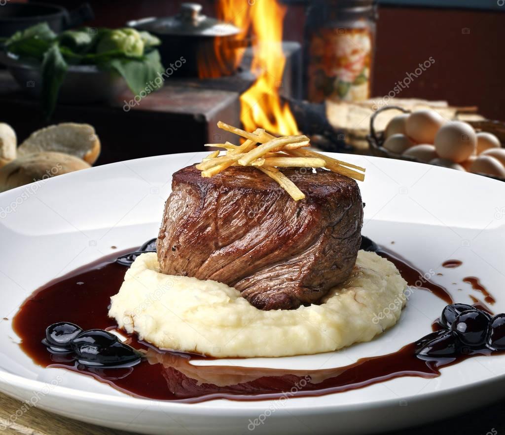 Filet mignon with mashed