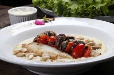 Balık fileto ve badem risotto 