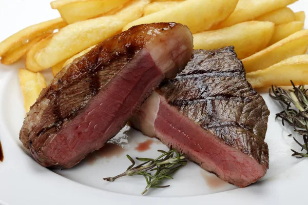 Patatas fritas con picanha brasileña — Foto de Stock