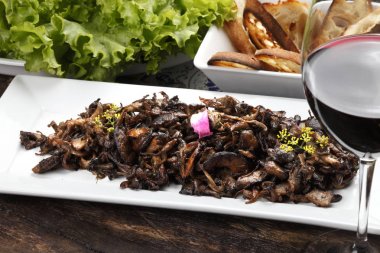 Kızarmış Shitake Mantarlar