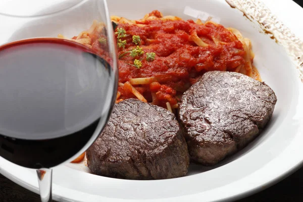 Filet mignon with pasta — Stock Photo, Image