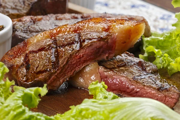 Carne tradicional brasileña cortada —  Fotos de Stock