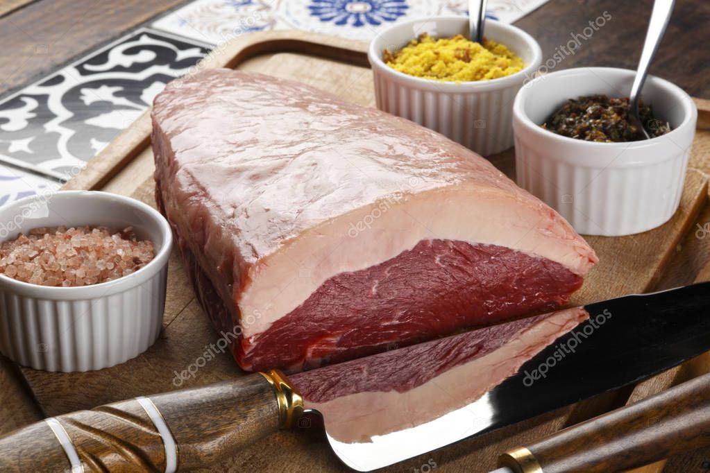 Çiğ fileto biftek et — Stok Foto © rocharibeiro 157305184