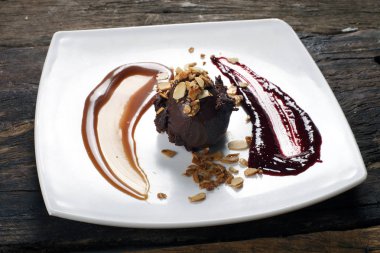 Çikolatalı dondurma tatlı