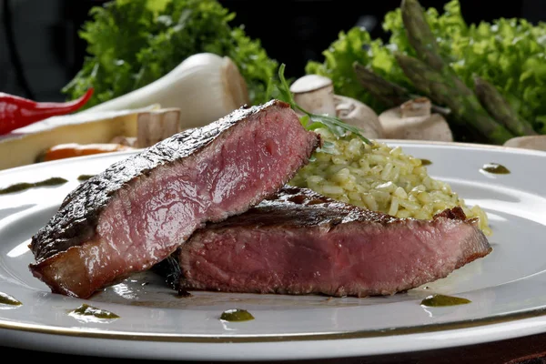 Filete con papas fritas comida — Foto de Stock