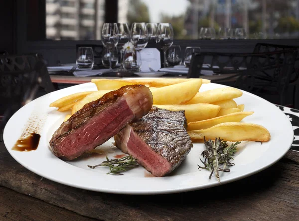 Patatine fritte con picanha brasiliana — Foto Stock