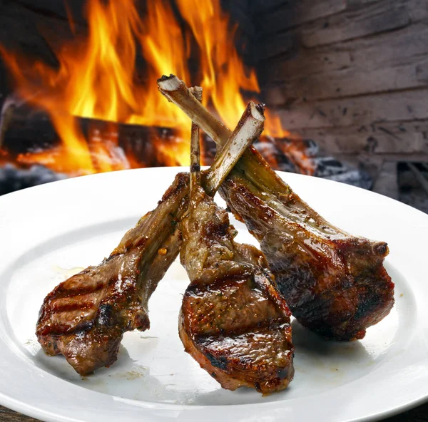 Costilla de cordero asada — Foto de Stock