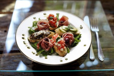 Parma jambon salatası