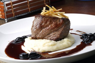 Fileto mignon ile püre