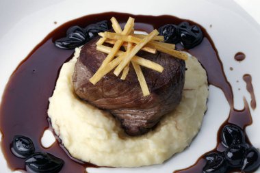 Fileto mignon ile püre