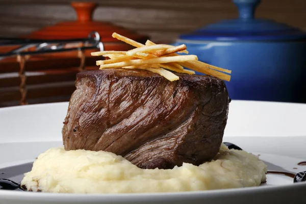 Filet mignon with mashed — Stock Photo, Image