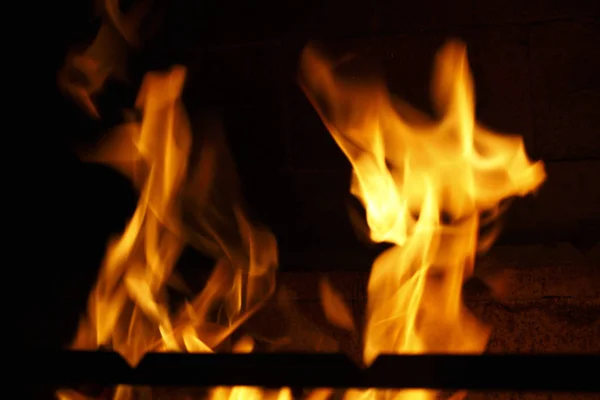火和烧烤火焰作为背景 — 图库照片