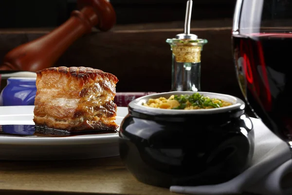 Vientre Cerdo Asado Con Vino Tinto — Foto de Stock