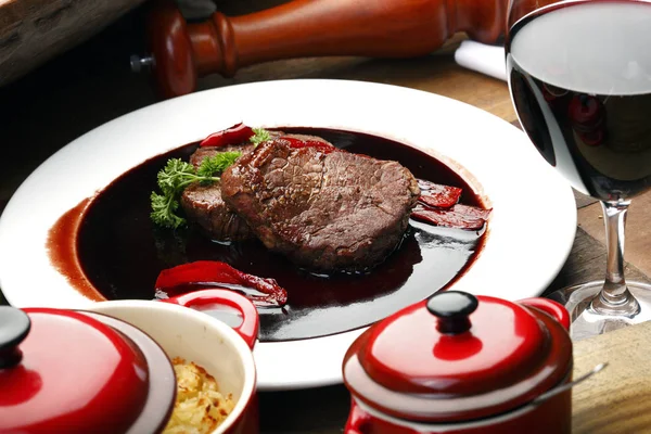 Filet Mignon Met Rode Wijnsaus — Stockfoto