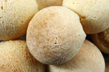 Taze yedeklenmiş peynir ekmek, görünümü kadar yakın