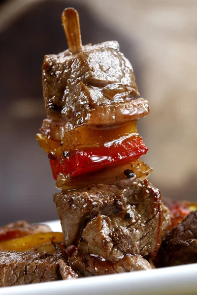 Kebab Preparado Nos Espetos Vista Perto — Fotografia de Stock